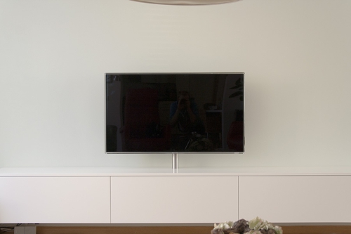 Wit gespoten dressoir met tv-steun