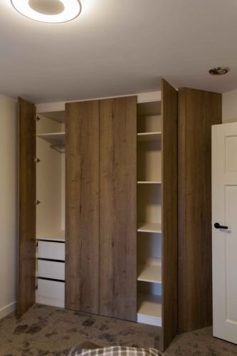 half-open-kastenKleding kast op maat